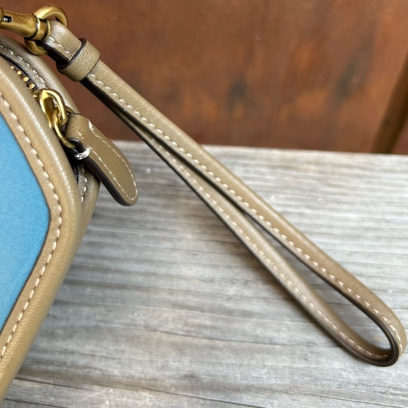 COACH hexagon limited edition color block mini coin purse clutch wristlet - Picture 7 of 8